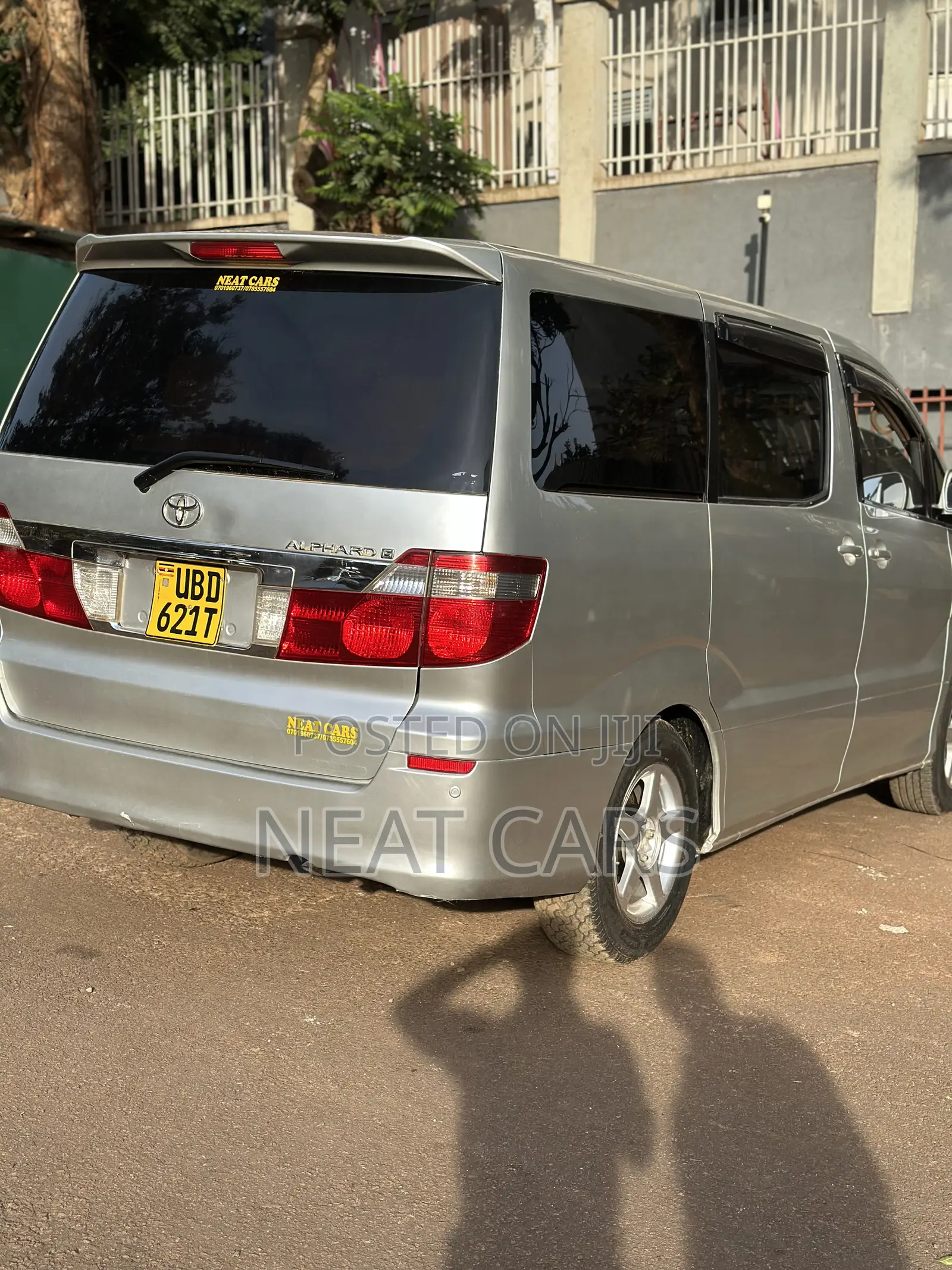 Toyota Alphard 2005 Silver