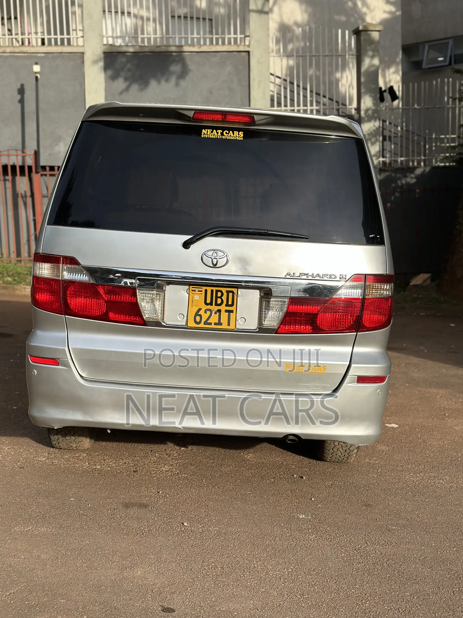 Toyota Alphard 2005 Silver