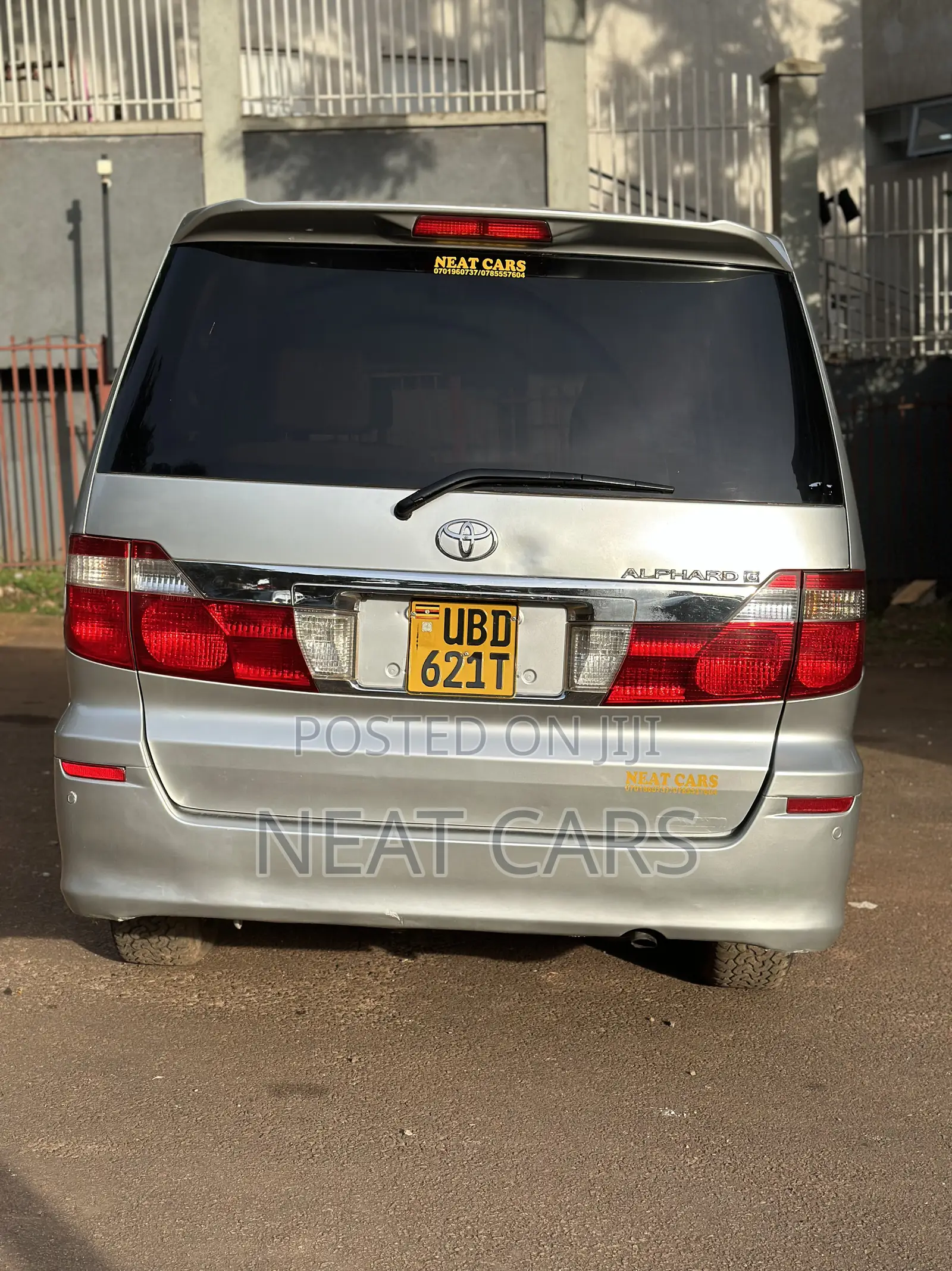 Toyota Alphard 2005 Silver