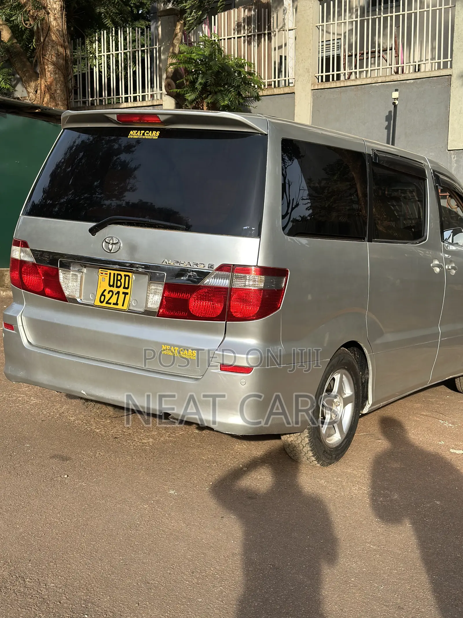 Toyota Alphard 2005 Silver