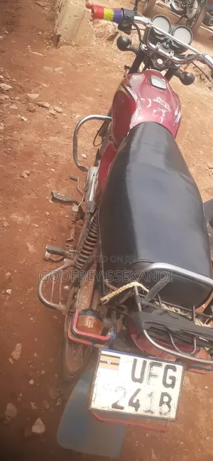 Bajaj Boxer 100 2020 Red