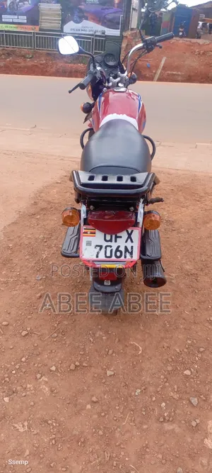 Bajaj Boxer 125 2023 Red