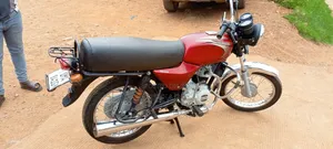 Bajaj Boxer 100 2025 Red