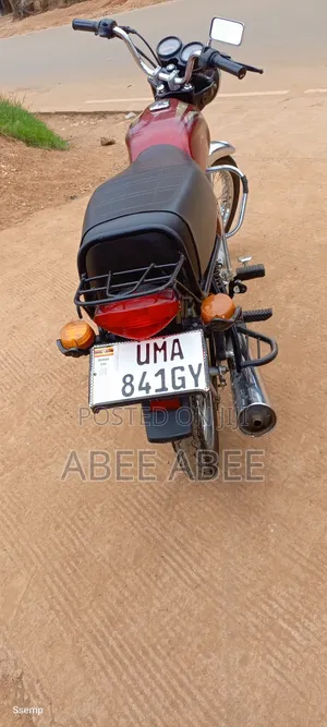 Bajaj Boxer 100 2025 Red