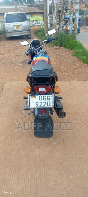 Bajaj Boxer 125 2024 Red