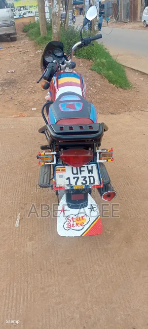 Bajaj Boxer 125 2023 Red
