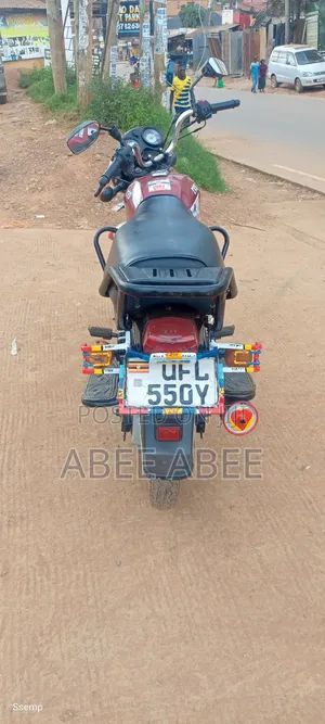 TVS HLX 125 2024 Red
