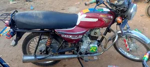 Bajaj Boxer 125 2022 Red