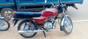 Bajaj Boxer 100 2025 Red