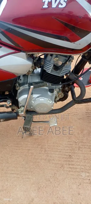 TVS HLX 125 2025 Red