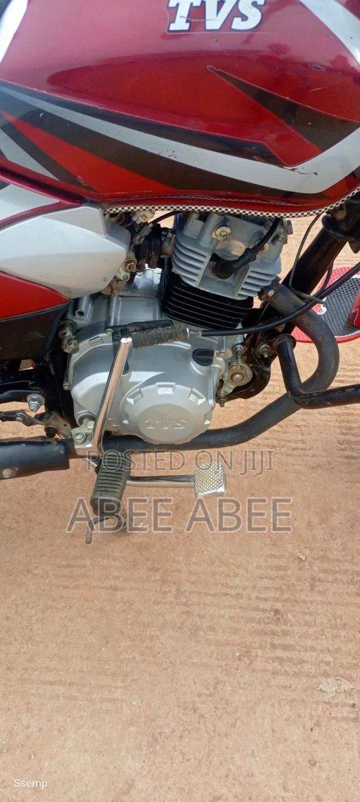 TVS HLX 125 2025 Red