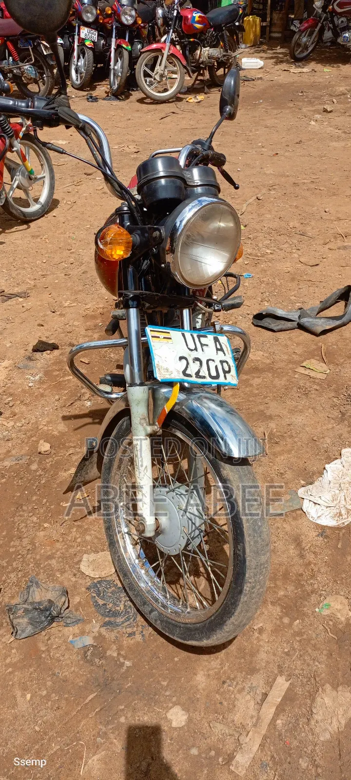 Bajaj Boxer 100 2022 Red