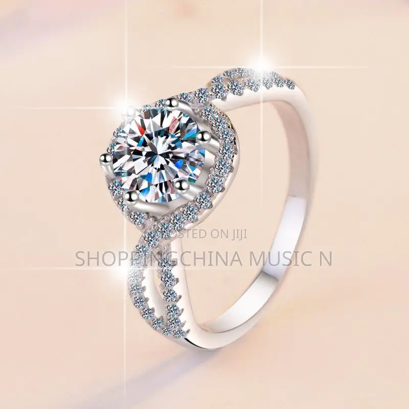 Gra Moissanite Ring