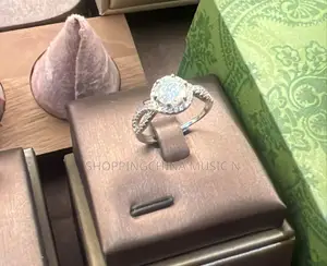 Gra Moissanite Ring