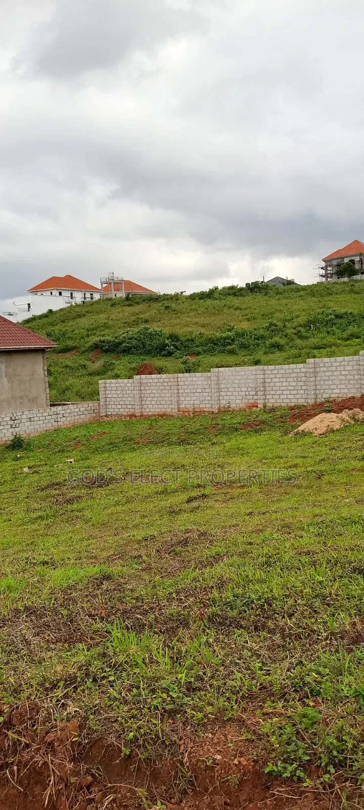 100 by 100 Feet Plot for Sale in Seguku Katale 220m