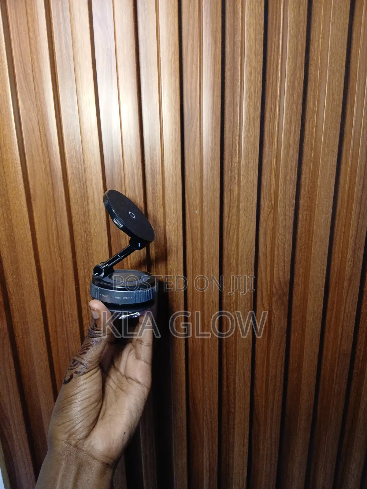 Vacuum Suction Wireless Charger K007s