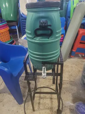 Pedal Mettallic Stand With a Drum