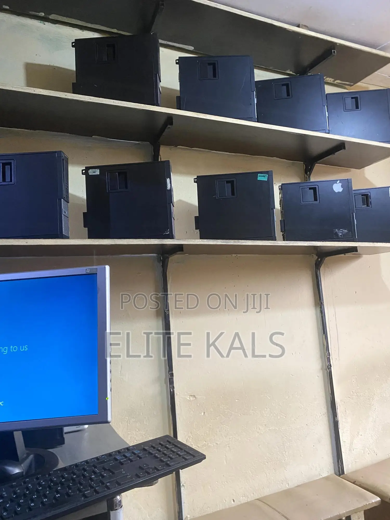Desktop Computer Dell OptiPlex 7010 4GB Intel Core i3 HDD 500GB