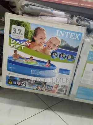 Intex Round Swimming Pool
