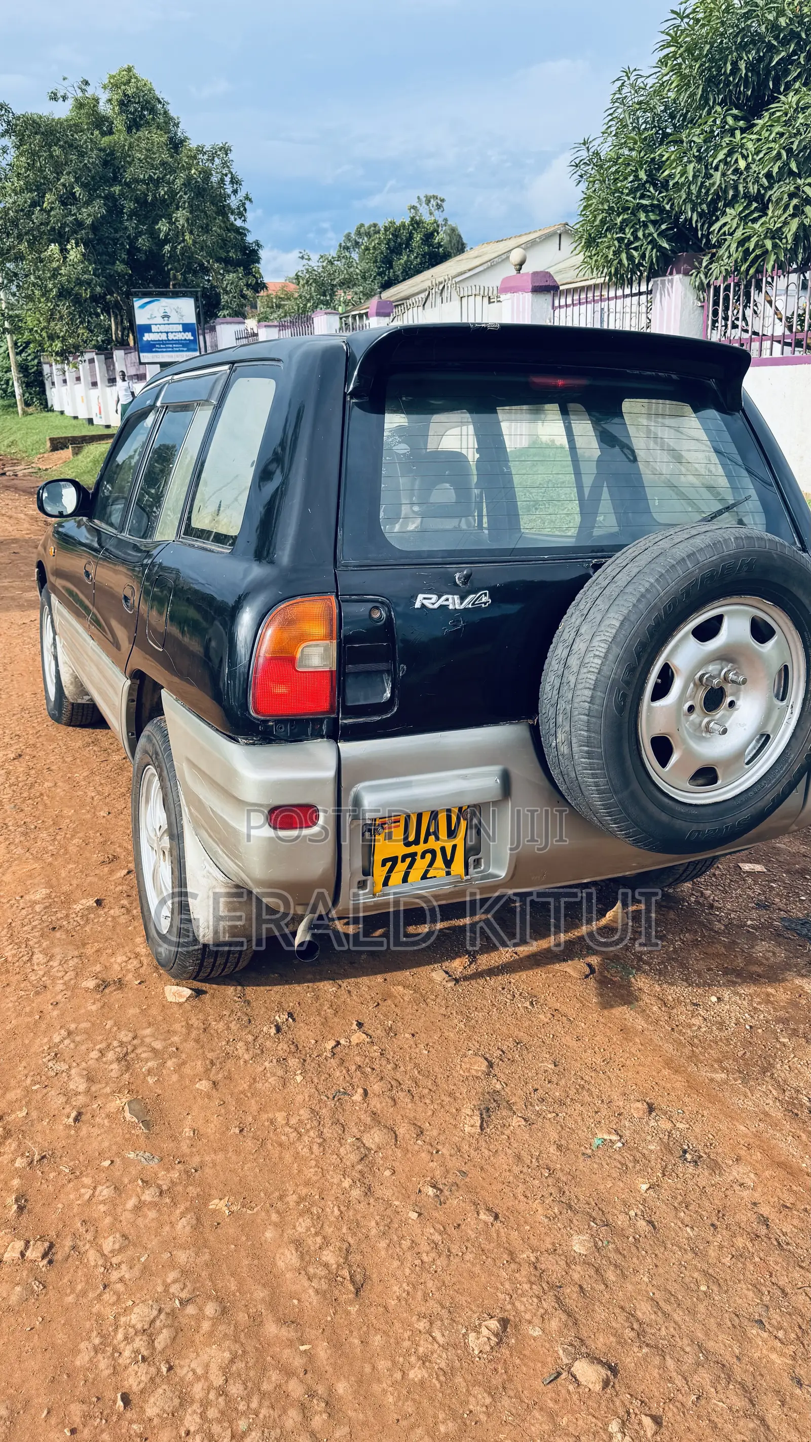 Toyota RAV4 1995 Black