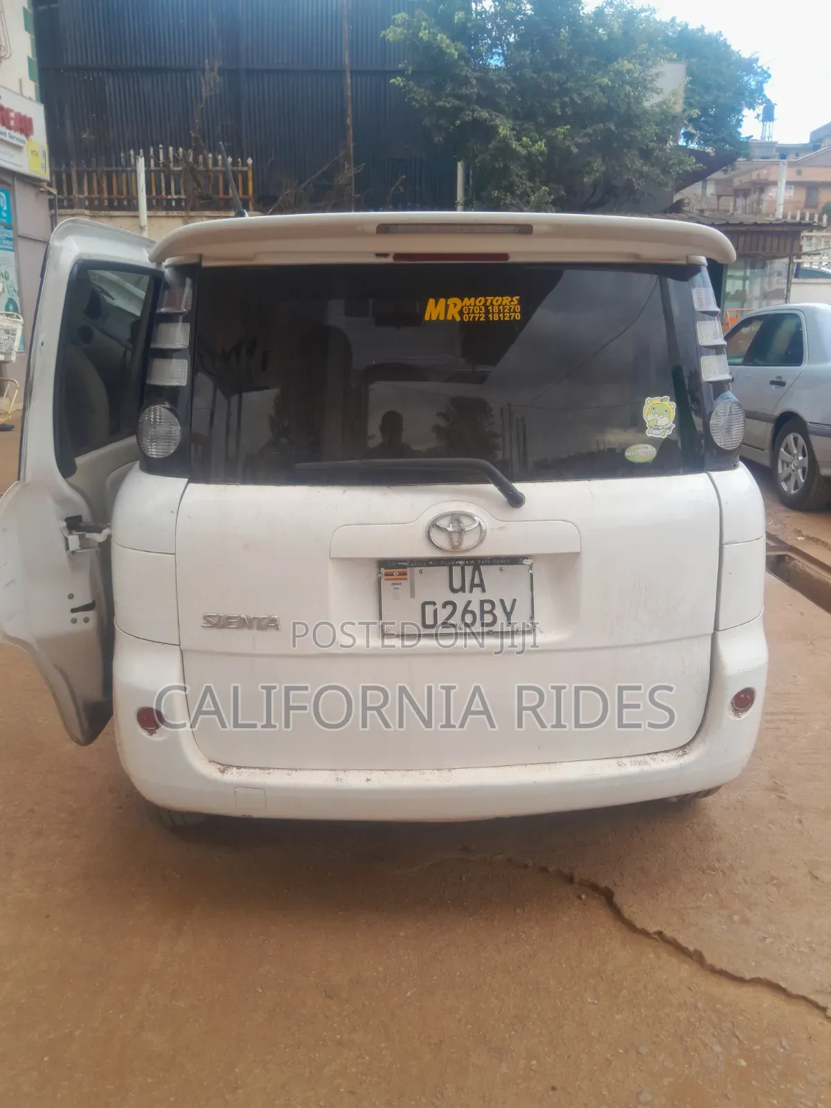 Toyota Sienta 2012 White