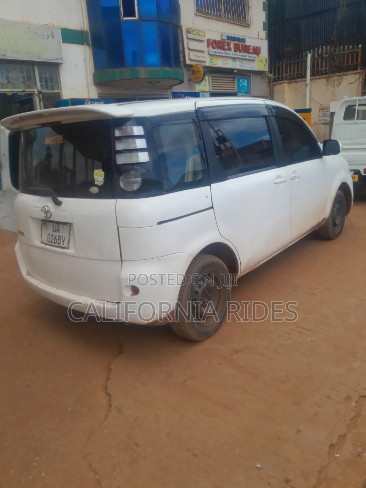 Toyota Sienta 2012 White