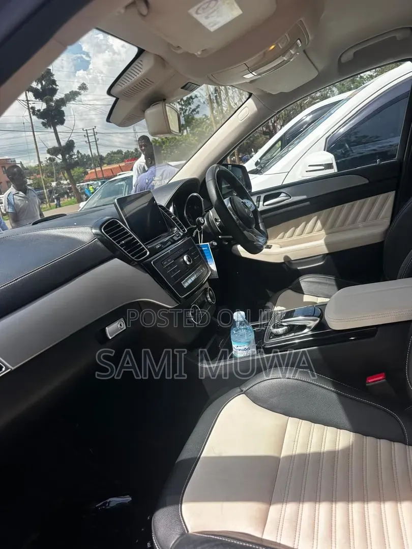 Mercedes-Benz GLC-Class 2018 Gray