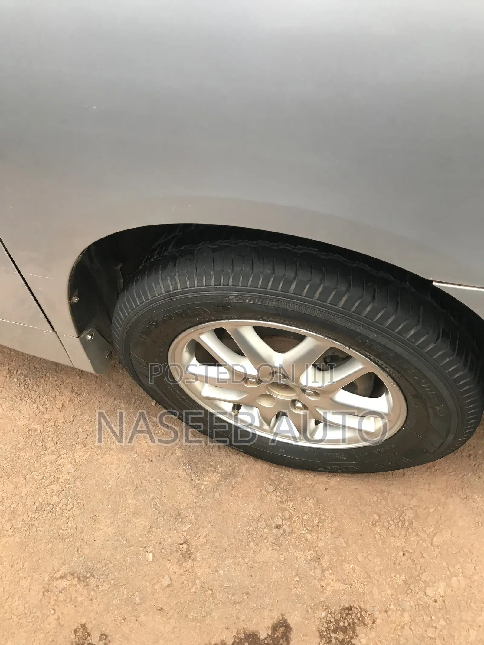 Toyota Noah 2009 Silver
