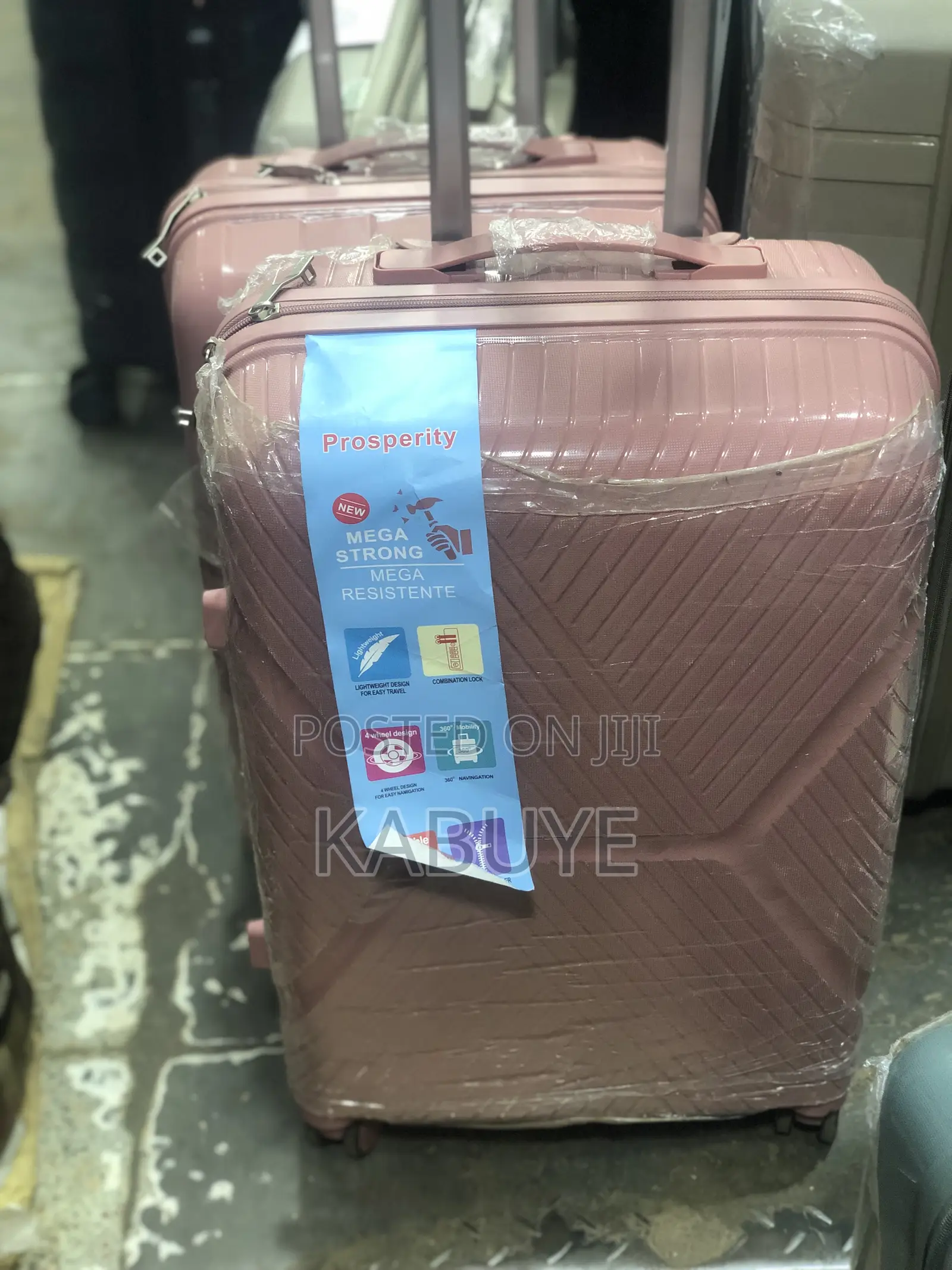 Hardside Spinner Suitcases