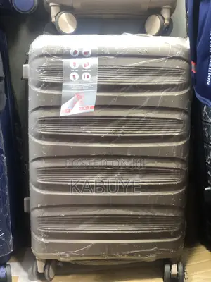 Hardside Spinner Suitcases
