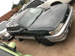 Toyota Corolla 2000 Green