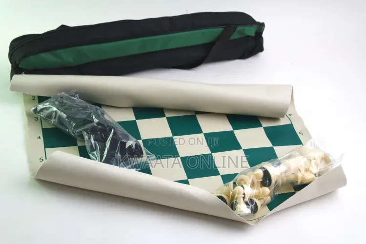 50cmx 50cm Professional Vinyl Chess Set With 2 Extra Queens/Chess Bag