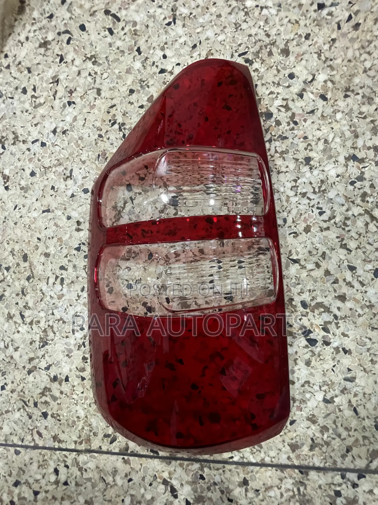 Noah 2010 Taillight Lens