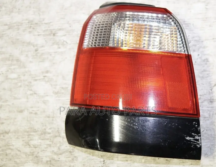 Subaru 1998-2002 Tail Lamp