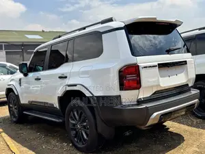 Toyota Land Cruiser Prado 2024 White