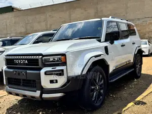 Toyota Land Cruiser Prado 2024 White