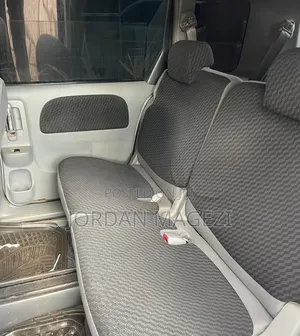 Toyota Sienta 1.5 FWD 2010 Silver