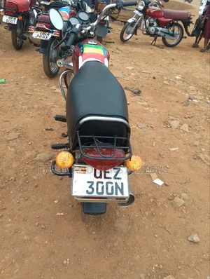 Bajaj Boxer 100 2022 Red