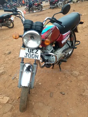 Bajaj Boxer 100 2022 Red