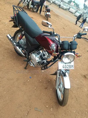Bajaj Boxer 100 2025 Red