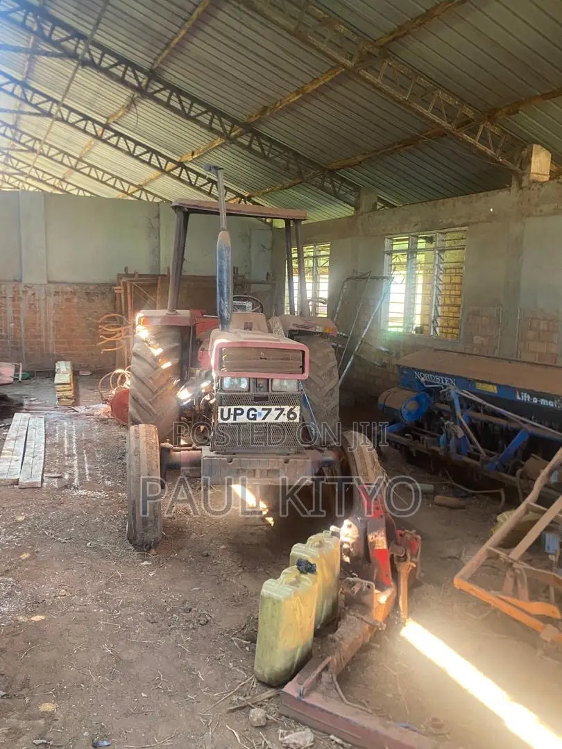 Case International 745 Tractor