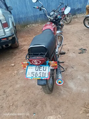 Bajaj Boxer 100 2022 Red