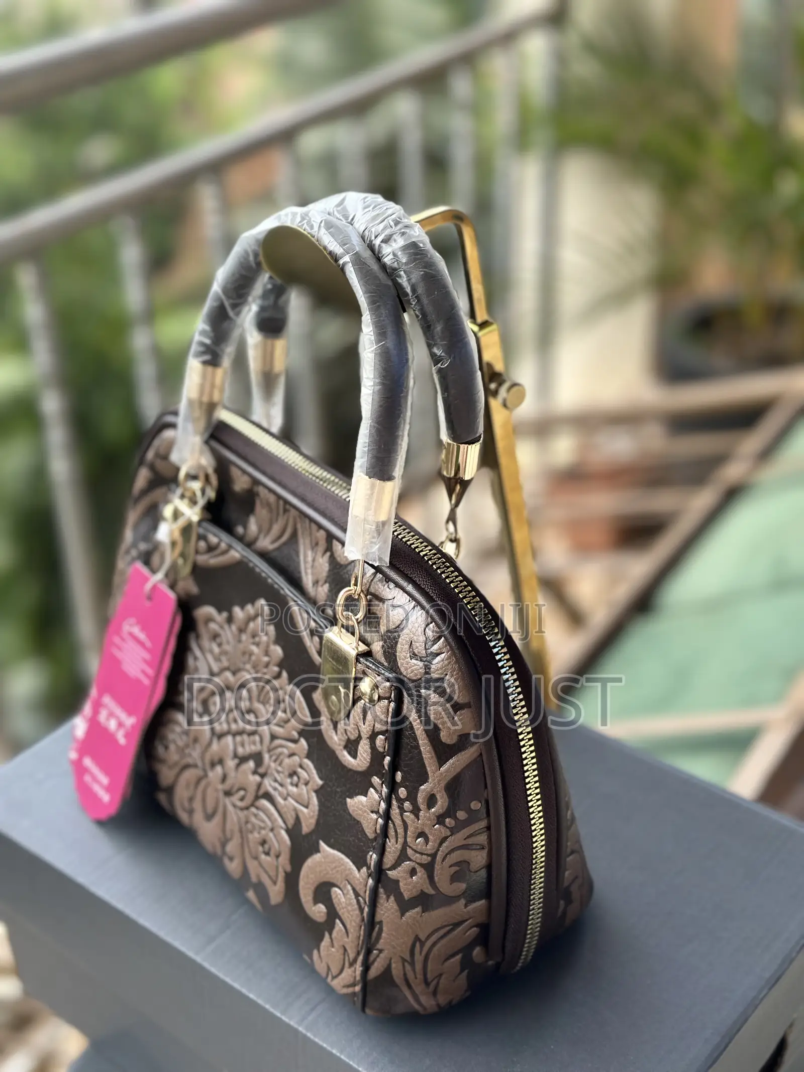 Small Retro Style Handbags