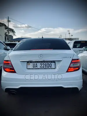 Mercedes-Benz C200 2012 White