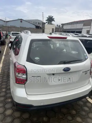 Subaru Forester 2.5i PZEV 4dr SUV AWD (2.5L 4cyl CVT) 2014 White