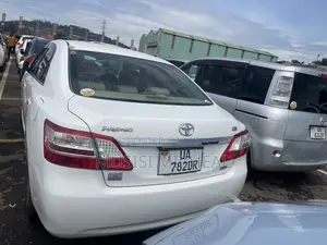 Toyota Premio 1.8 FWD 2012 White