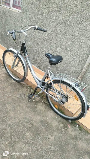 Silver Fischer German-Made City Bike With 28-Inch Wheels.