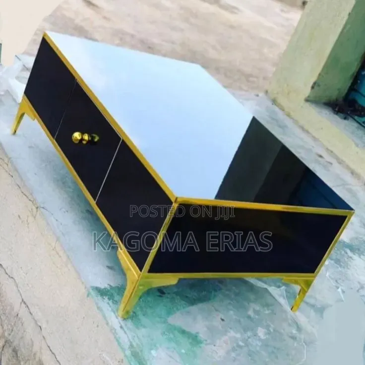 Mordern Furniture Centre Table