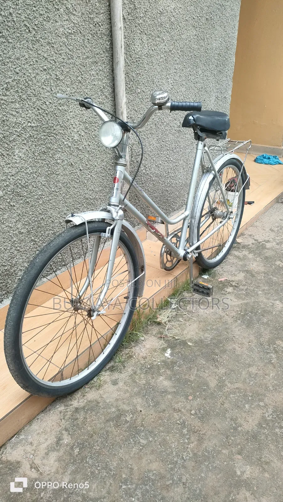 Germany Used Vintage Silver Diamant Damenfahrrad City Bike, 26 Inches.