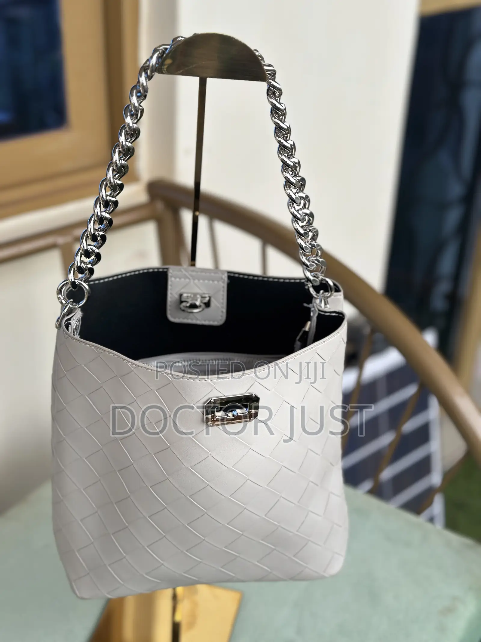 Cream / Nude Medium Tote Bag